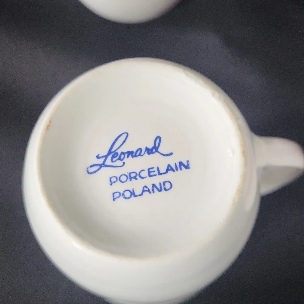 Vintage Leonard Porcelain Red Striped mug set 4
